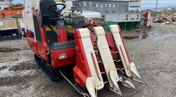 【買取実績】ヤンマー コンバイン（GC328）をケニアへ輸出｜農業を支える日本の技術力