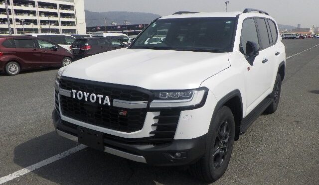 【買取実績】トヨタ ランドクルーザー300（3DA-FJA300W）・2021年式をザンビアへ輸出しました