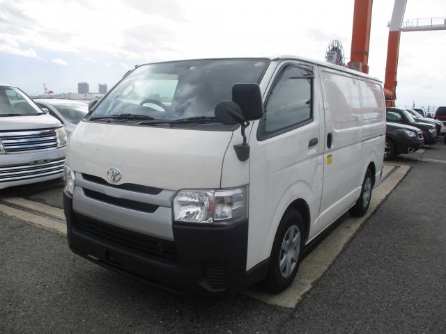 トヨタハイエースバン（QDF-KDH201V）｜東アフリカで絶大な信頼を誇る