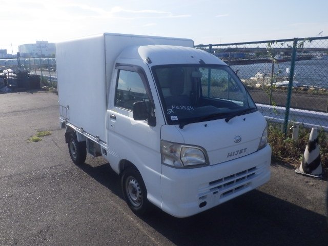 ダイハツ ハイゼットトラック（EBD-S201P）2012年式をバハマへ輸出しま