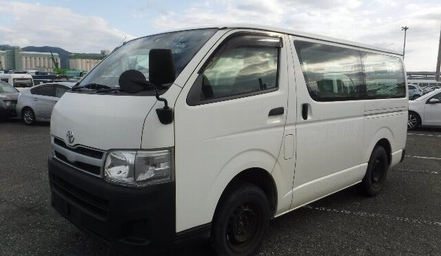 【輸出事例】トヨタ ハイエースバン（LDF-KDH206V）・2012年式をモザンビークへ輸出しました