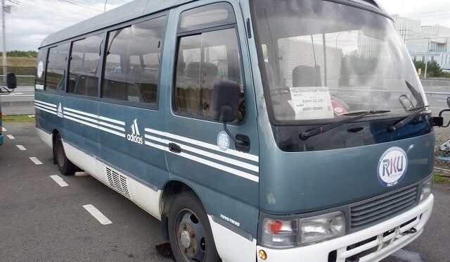 タンザニアの輸送ニーズに応える一台：トヨタ コースター（KC-HDB51）1995年式を輸出しました