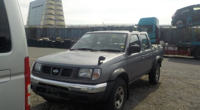 ドミニカ共和国へ輸出された日産ダットサン（KG-LRMD22）2000年式｜シンプルでタフなピックアップが現地で活躍中