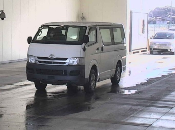トヨタハイエースバン（ADF-KDH206V）2009年式をモザンビークへ輸出