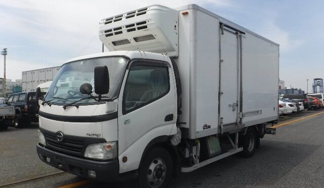 【買取実績】日野 デュトロ（BDG-XZU414M）・2009年式をザンビアへ輸出しました