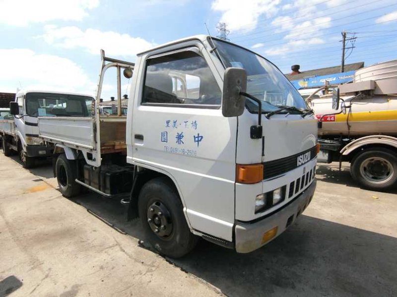 いすゞ エルフ（P-NKR57E）をウガンダへ輸出｜トラック買取・車買取り