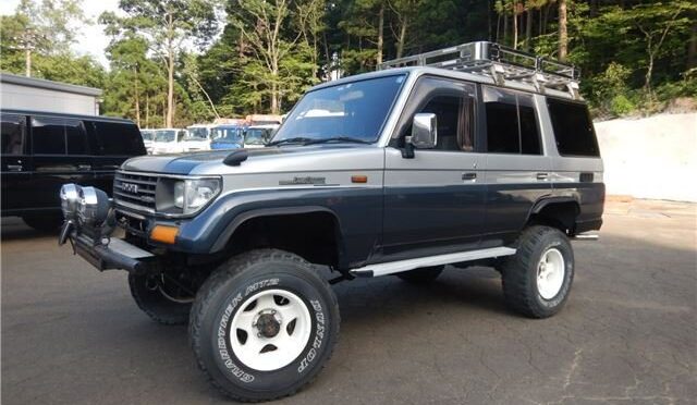 【買取実績】トヨタ ランドクルーザープラド（Q-LJ78W）・1993年式をオーストラリアへ輸出｜“78プラド”が今も選ばれる理由とは？