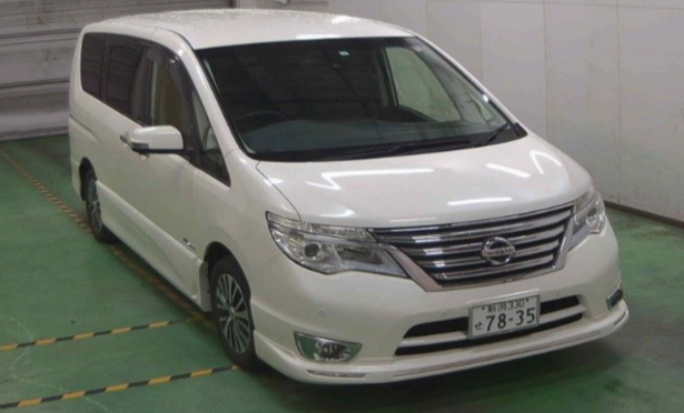【買取実績】日産 セレナ（DAA-HFC26）2015年式をセントビンセント・グレナディーンへ輸出