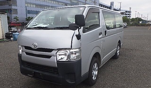 【買取実績】トヨタ ハイエースバン（LDF-KDH2062V）をジンバブエへ輸出しました