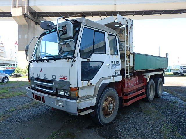 ブリキ ワゴントラック 三菱フソウトラック（KC-FV419JD）1995年式をコンゴ民主共和国へ輸出