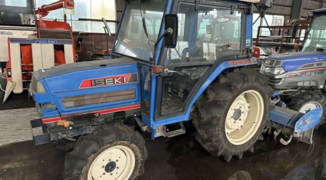 【買取実績】イセキ　トラクター（TA317）をジョージアへ輸出しました