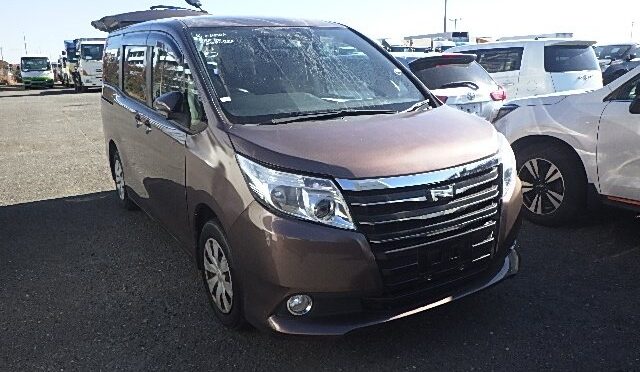 【買取実績】トヨタ ノア（DBA-ZRR80G）・2016年式をウガンダへ輸出しました