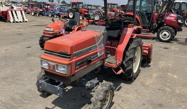 【買取実績】ヤンマー トラクター（FX235M）をルーマニアへ輸出しました