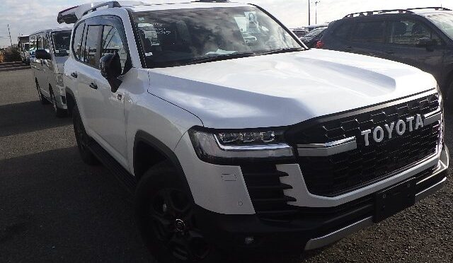 【買取実績】トヨタ　ランドクルーザー300（3DA-FJA300W）・2024年式をザンビアへ輸出しました