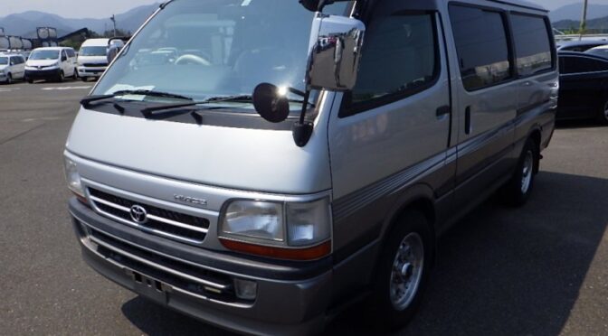 【買取実績】2003年式 トヨタ ハイエースバン（KG-LH172V）を買取・ザンビアへ輸出しました